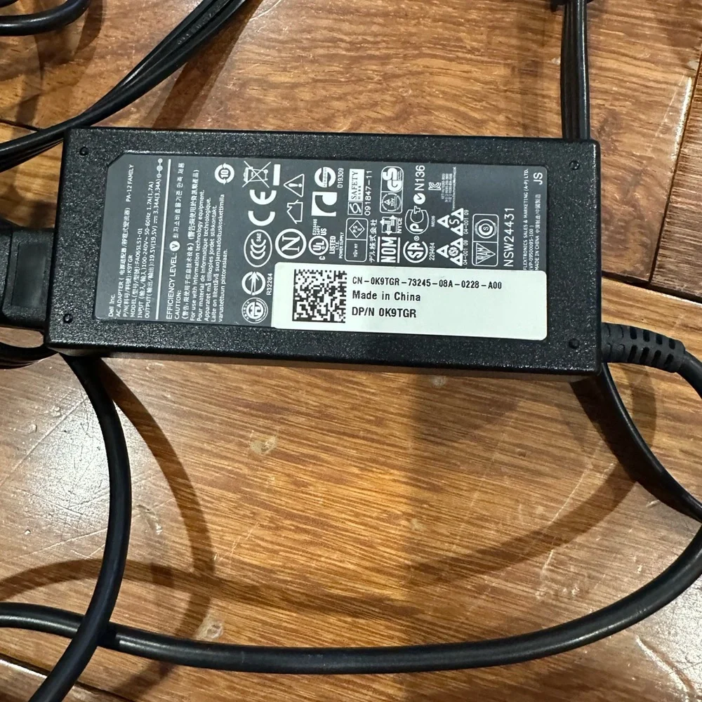 Dell laptops charger new